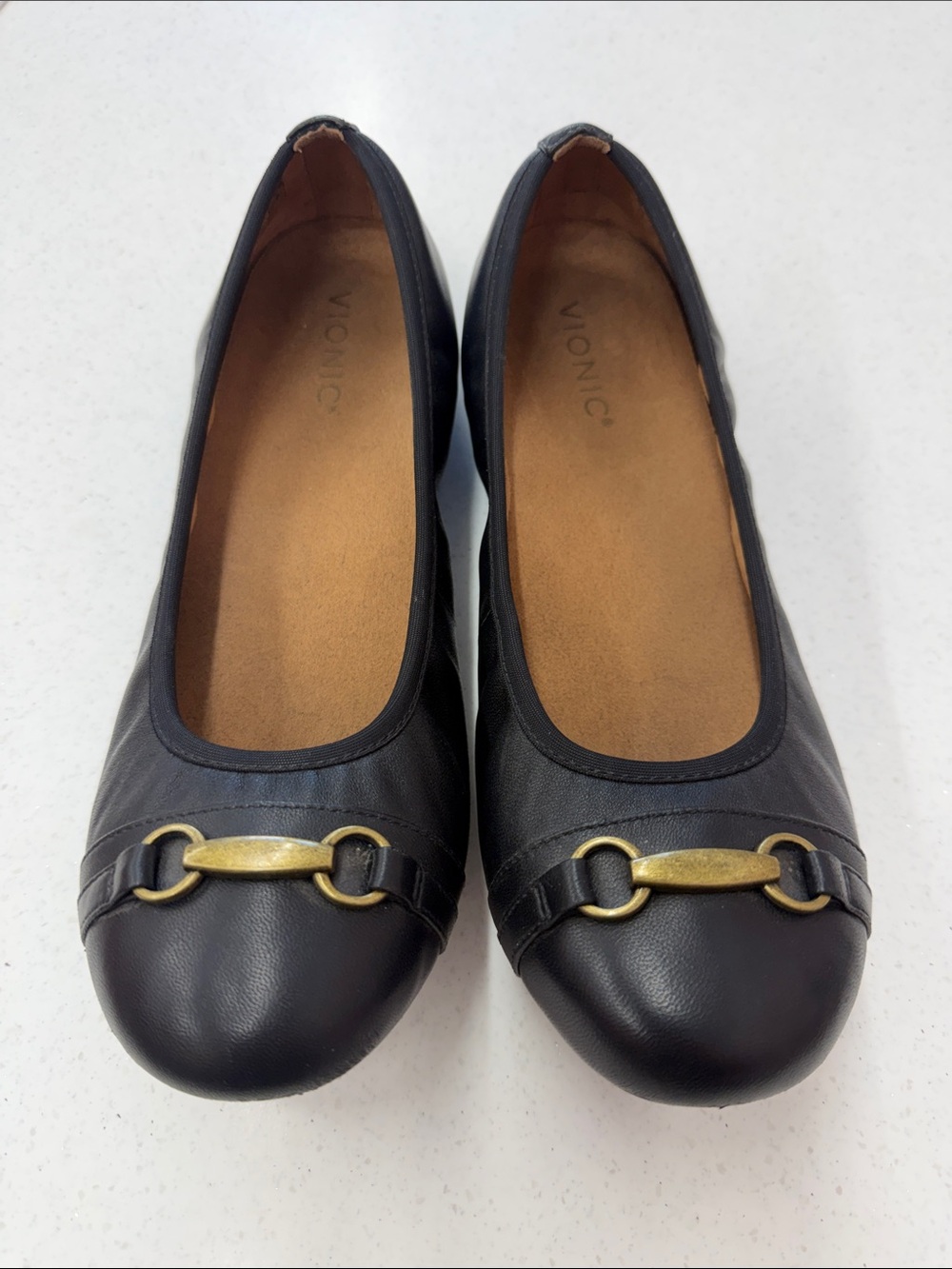 Vionic Delanie Black Leather Ballet Flats